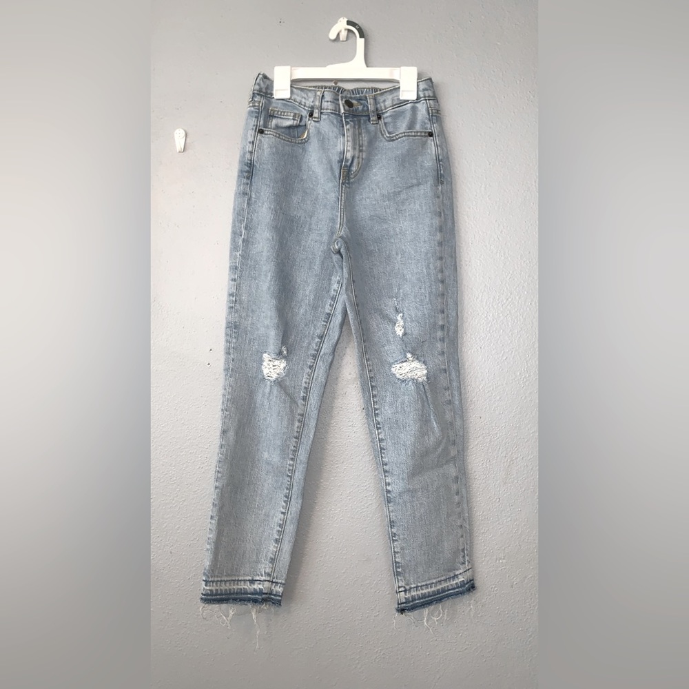 These are so comfy and chic, size 10/12 in girls and brand cat and jack